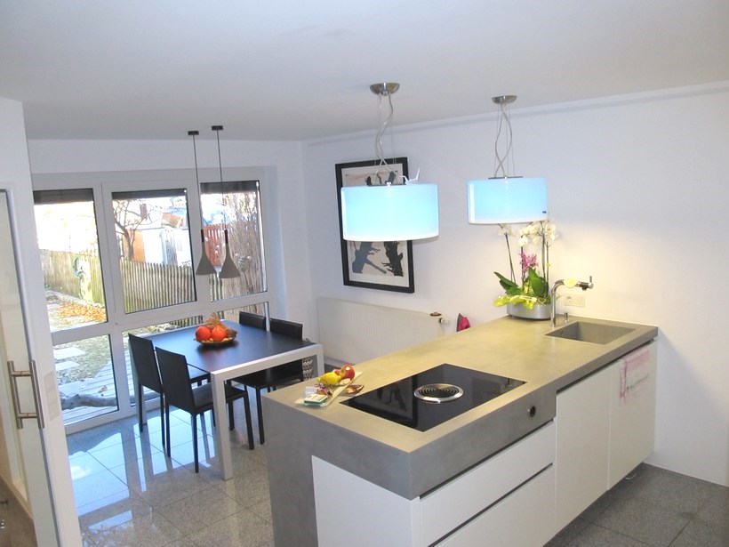 Leider bereits verkauft: Top ausgestattetes und luxuriöses Reihenmittelhaus im Fünf-Seen-Land (in Hochstadt bei Weßling)